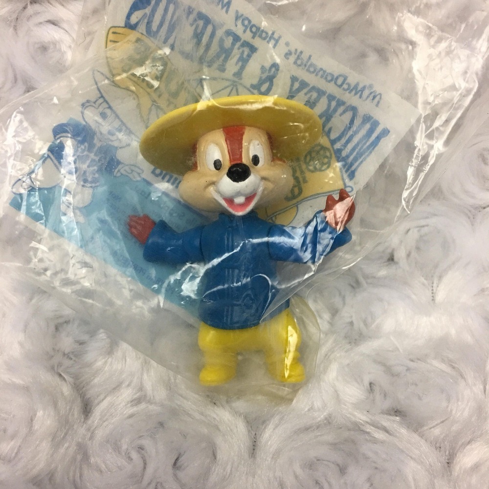 Chip Chipmunk Walt Disney World Epcot 1993 Collectible McDonalds Happy‎ Meal Toy